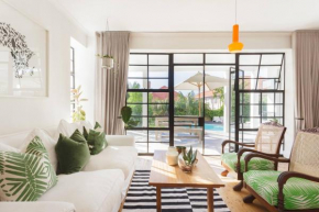 Spacious Garden Apartment with View of Table Mountain
